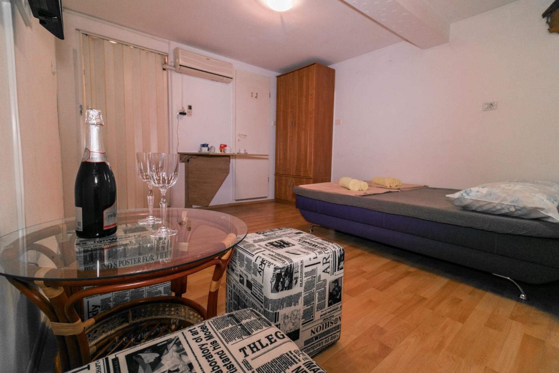 פיראן Fri Apartment מראה חיצוני תמונה
